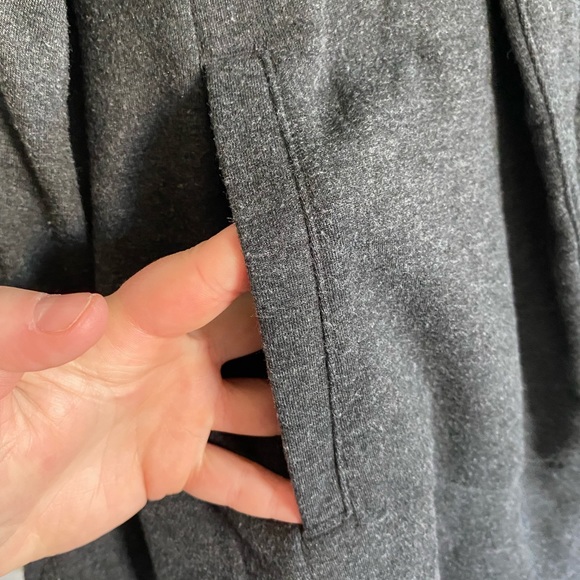 Over sized Calia but Carrie Underwood sweater - Picture 4 of 6